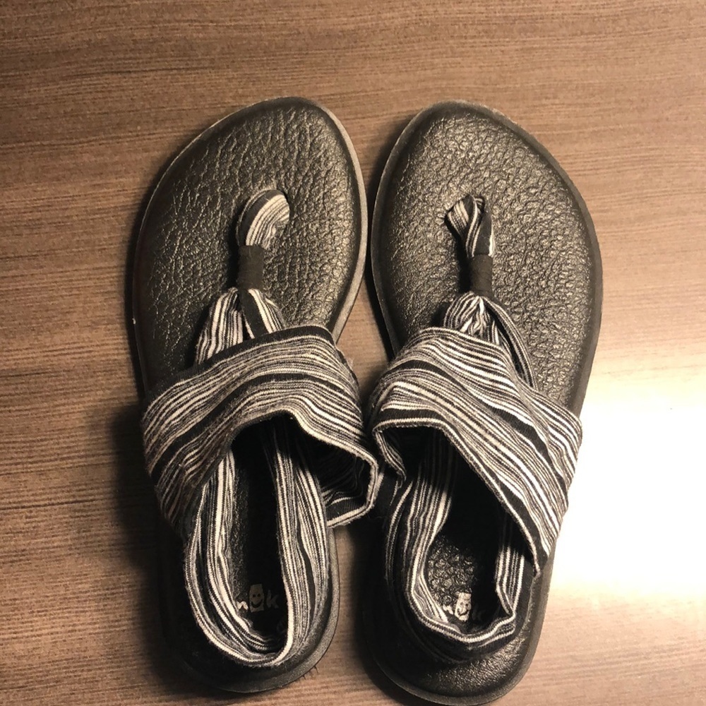 Sanuk yoga matt strap sling flip flop
